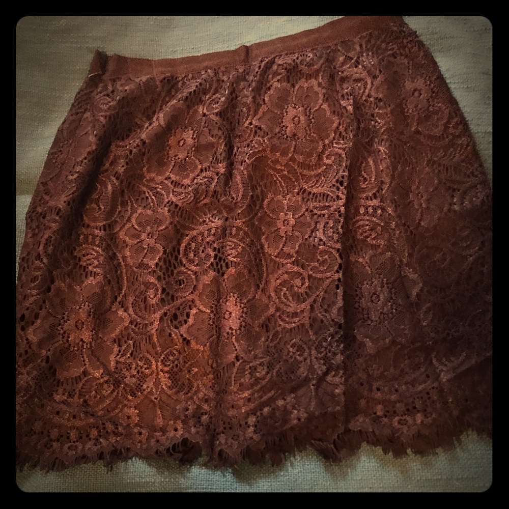 Lace skirt